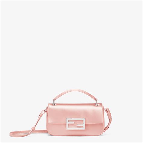 fendi pink pouch